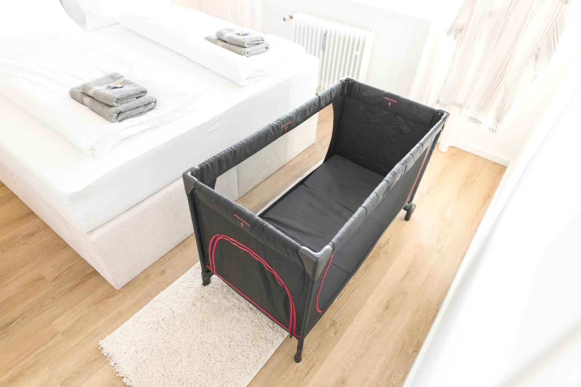 Innenstadt - Happyhome - Direkt In Der Porschestrasse, 5 Personen & Kind, 3 Apartment *